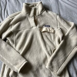 Patagonia Cream Fleece Pullover